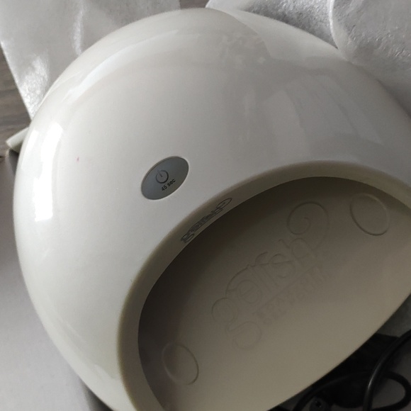 Gelish uv light - Picture 3 of 4